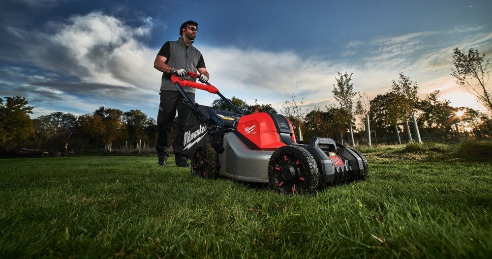 M18™ Dual Bay Rapid Charger | Cordless Chargers | Milwaukee M18™ Dual Bay Rapid Charger | Cordless Chargers | Milwaukee